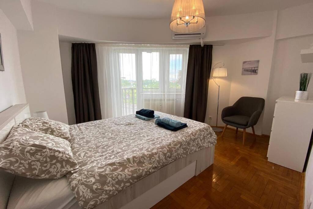 ブカレストNew Luxury Flat In Front Of The Parliament At Uniriiアパートメント エクステリア 写真