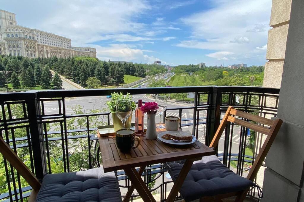 ブカレストNew Luxury Flat In Front Of The Parliament At Uniriiアパートメント エクステリア 写真